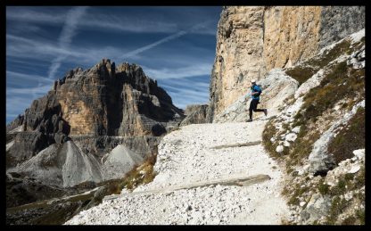 Běh v italských Dolomitech. Prodej fotoobrazů Dlouhá Trať, Fotograf Lukáš Budínský, podpora Mamma HELP